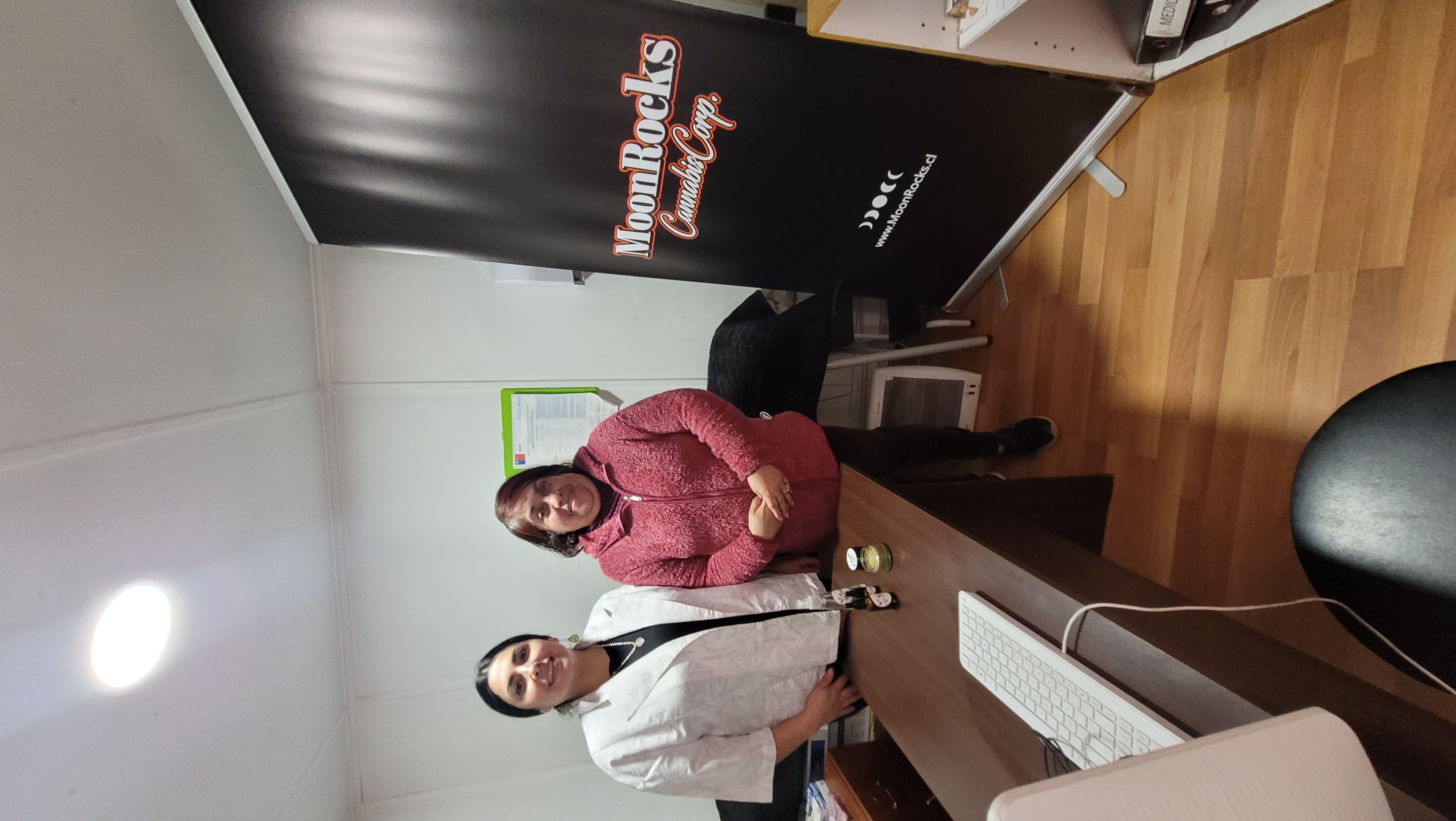 Pausa Saludable – Masajes Terapéuticos con Plantas Medicinales en CECOSF